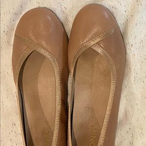 Vionic nude arch control shoes size 10 / 10.5